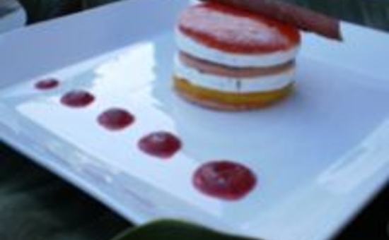 Tuiles roses chèvres frais, poivrons mille feuilles