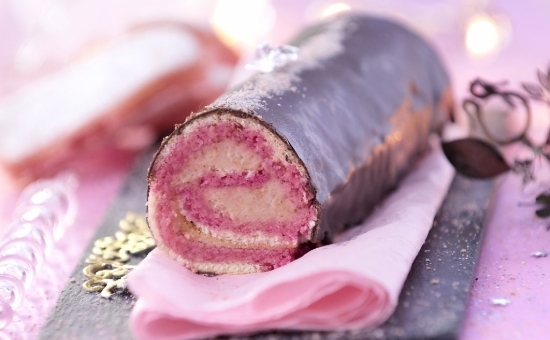 Buche aux Marrons et poudre de Biscuit Rose de Reims