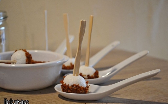 Sucettes de chèvre miel et poudre de pain d’épices Fossier