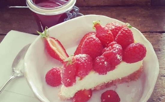 Cheesecake aux fruits et Biscuits Roses de Reims