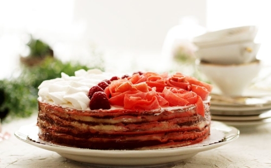 Gâteau de crêpes aux Biscuits Roses, crème pâtissière vanille et chocolat