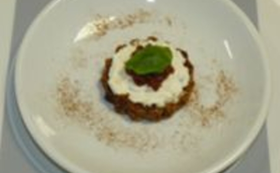 Canapés de pains d'épices au confit de tomates