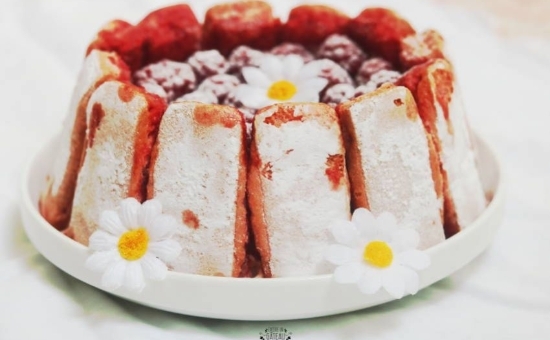 Charlotte framboise Biscuits Roses façon tiramisu