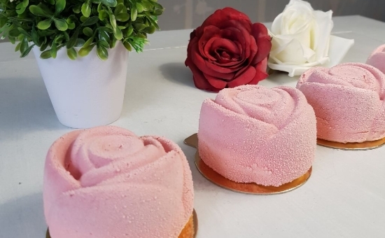 Entremets framboises, fruits exotiques et Biscuits Roses de Reims