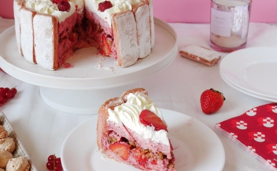 Charlotte aux fraises / framboises & Biscuits Roses