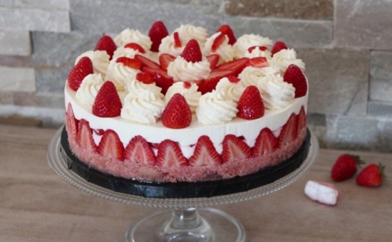 Cheesecake aux fraises & Biscuits Roses de Reims