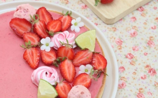 Tarte mousse de fraises & Biscuit Rose de Reims