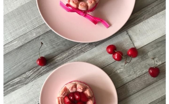 Mini charlottes à la cerise & Biscuits Roses de Reims