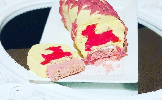 Bûche surprise étoilée Biscuits Roses