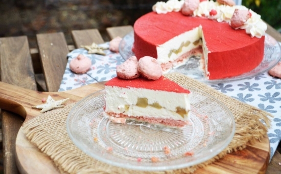 Entremets vanille, base Biscuit Rose & poires compotées aux épices de Noël