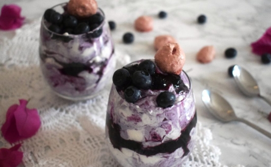 Comme un Eton mess .... au confit de myrtilles