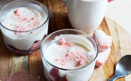 Verrine vanille framboise et Biscuits Roses