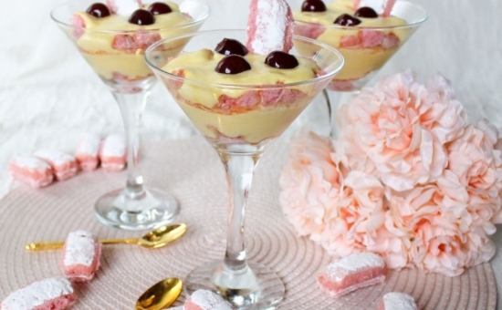 Tiramisu gourmand aux griottes et Biscuits Roses