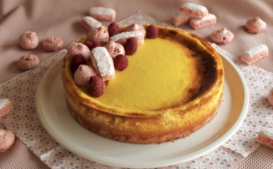 Cheesecake vanille, framboises et Biscuits Roses