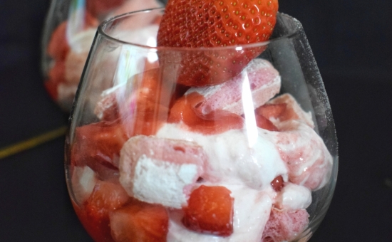 Eton Mess revisité avec des Biscuits Roses