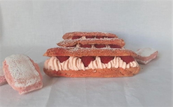 Eclair au Biscuit Rose et à la framboise