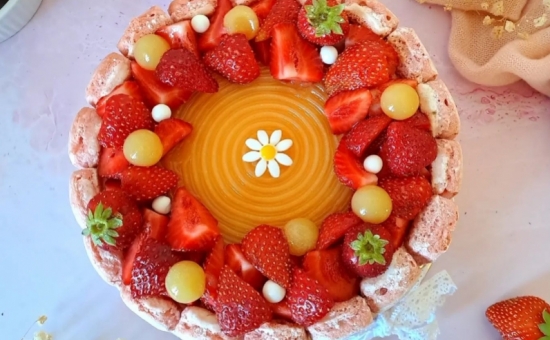 Charlotte aux fraises et ananas